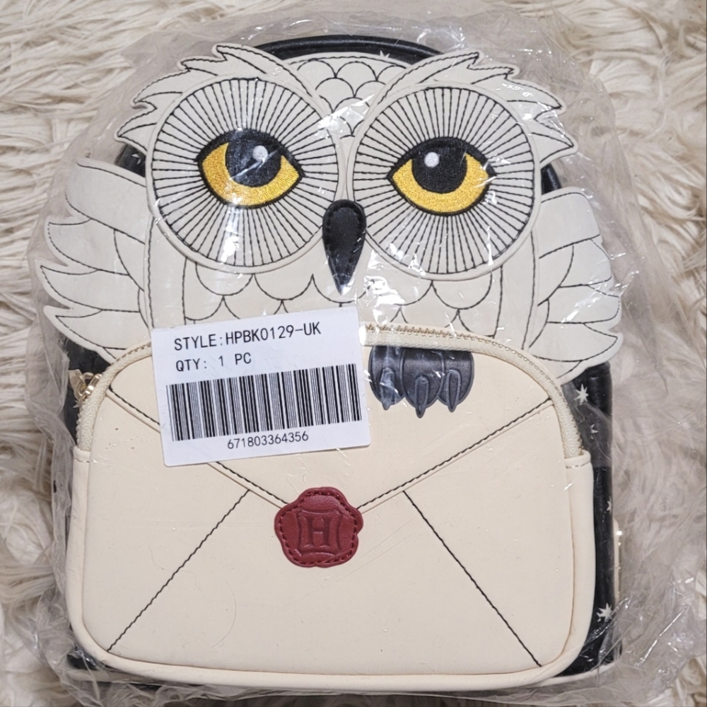 ❤︎ NWT Hedwig Howler Letter Harry Potter Loungefly Backpack!